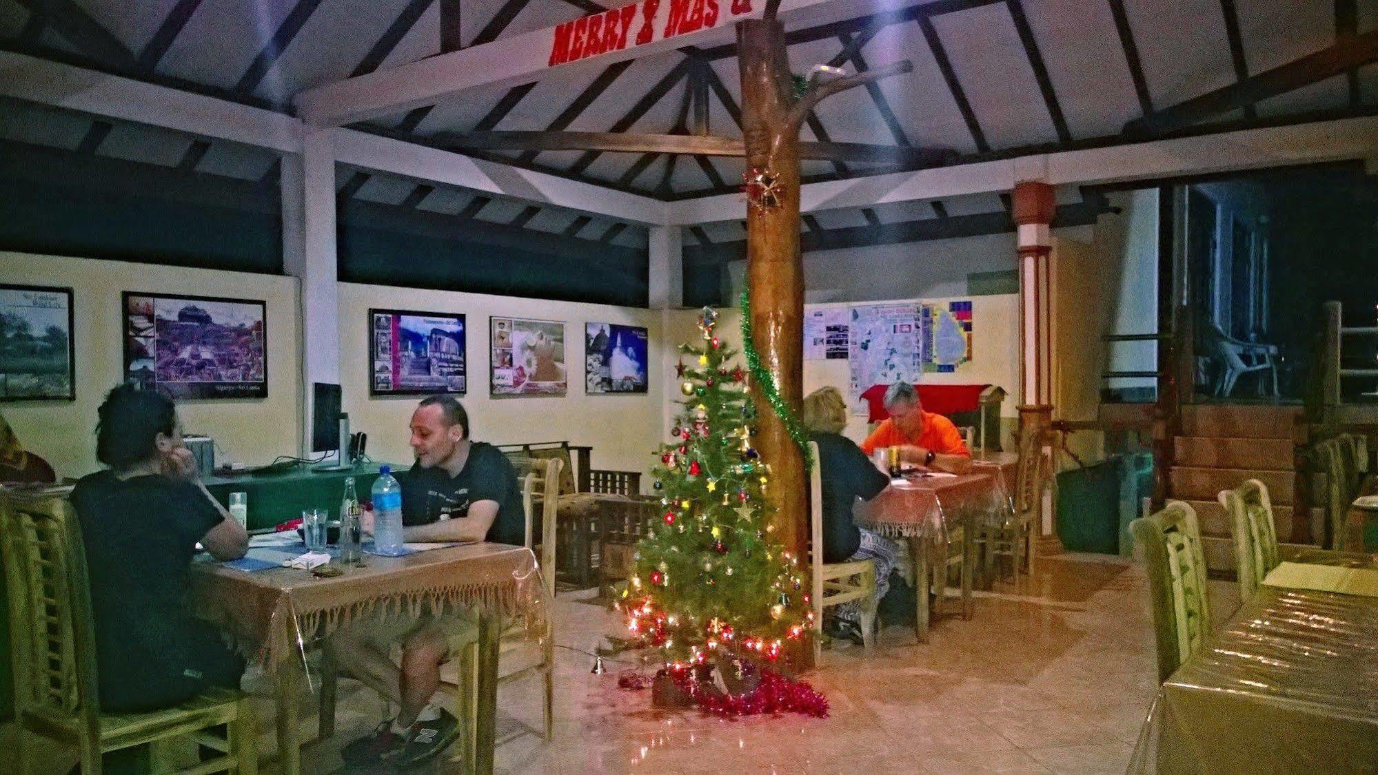 Sigiri Holiday Inn Inamaluwa Extérieur photo