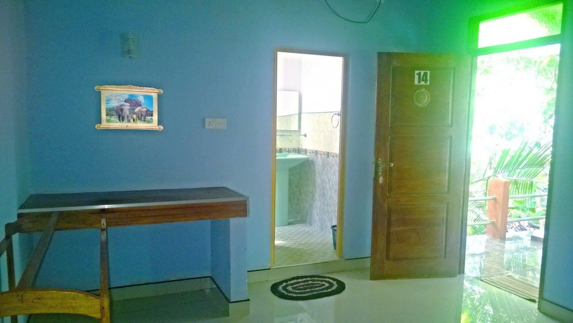 Sigiri Holiday Inn Inamaluwa Extérieur photo